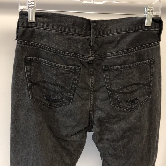Abercrombie and Fitch size 26 destroyed denim jeans - Picture 4 of 5